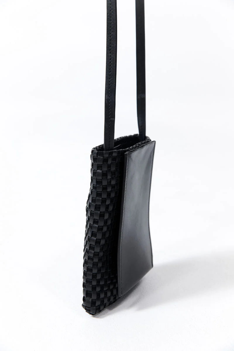 Lattice Contrast Sling Pouch