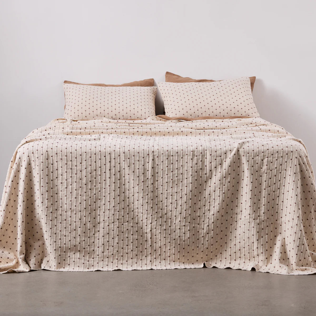 100% Organic Textured Cotton Bedcover in Off White & Umber