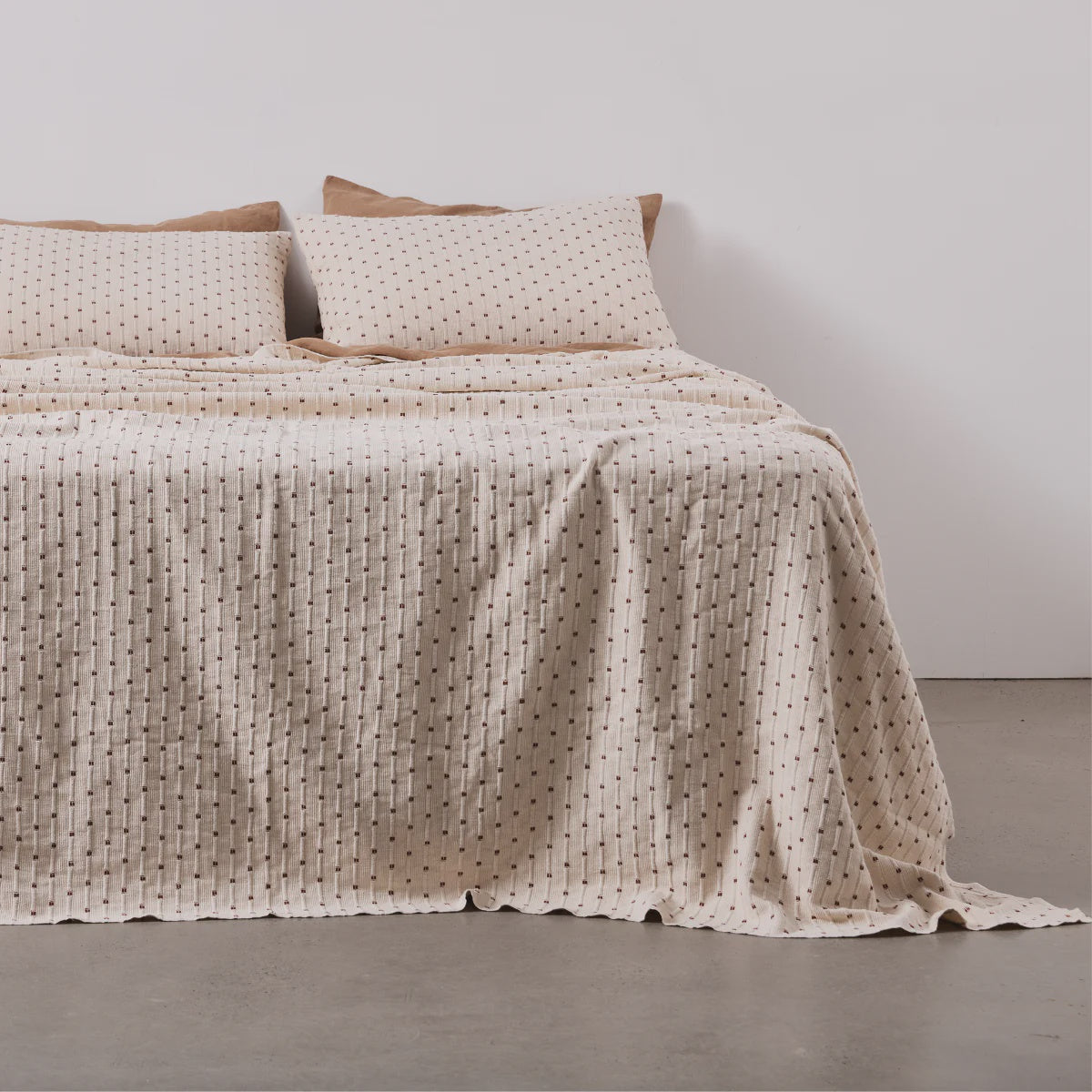 100% Organic Textured Cotton Bedcover in Off White & Umber