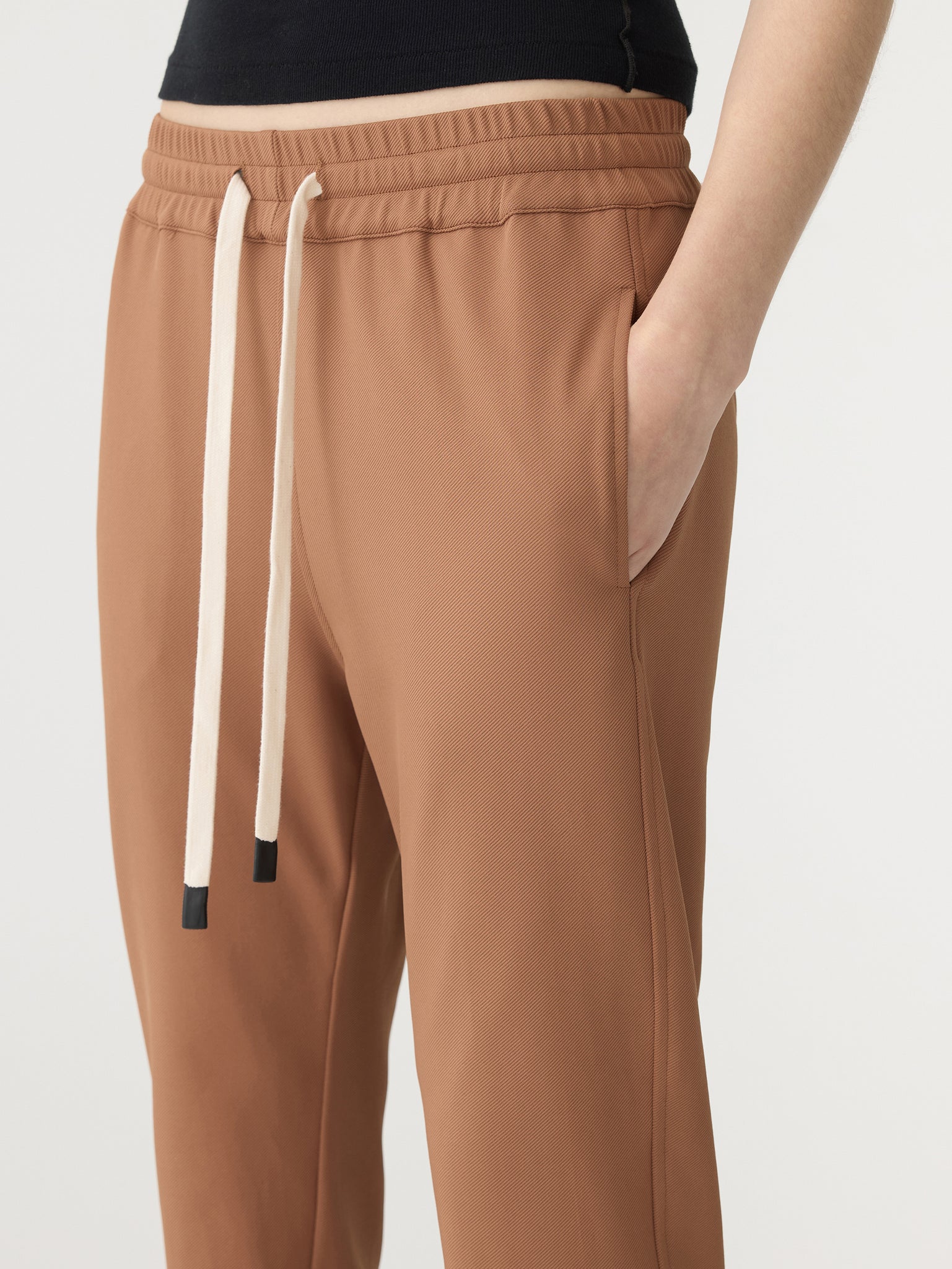 Stretch twill tapered pant