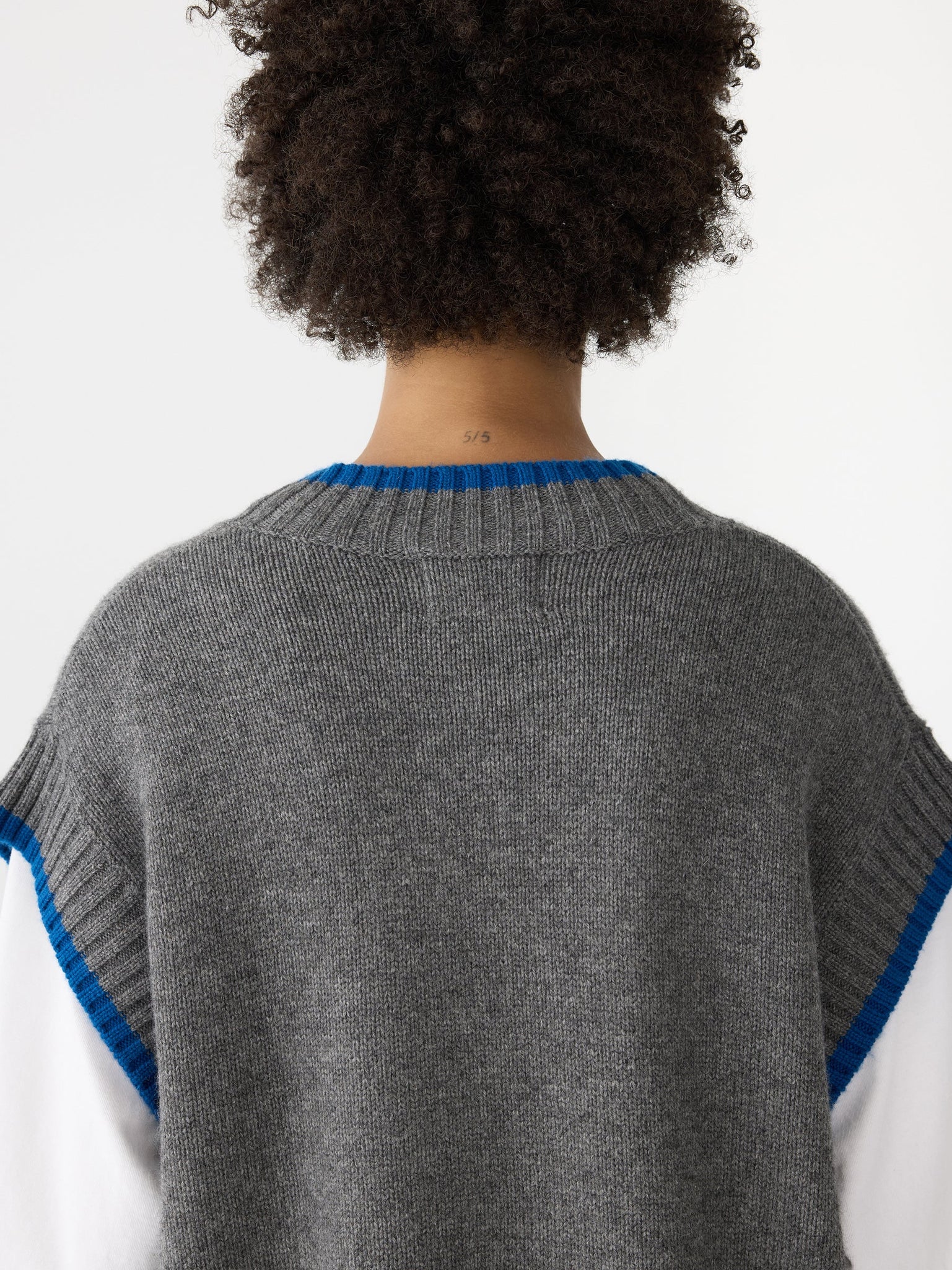 contrast stripe knitted vest