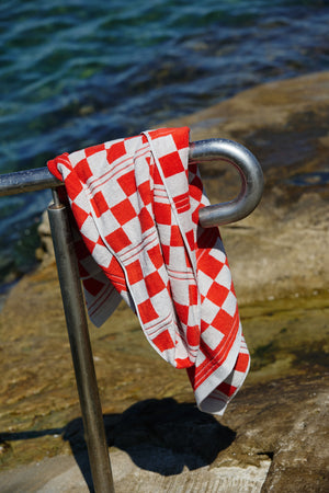 Busby Pool Towel in Cloud & Ranch Red