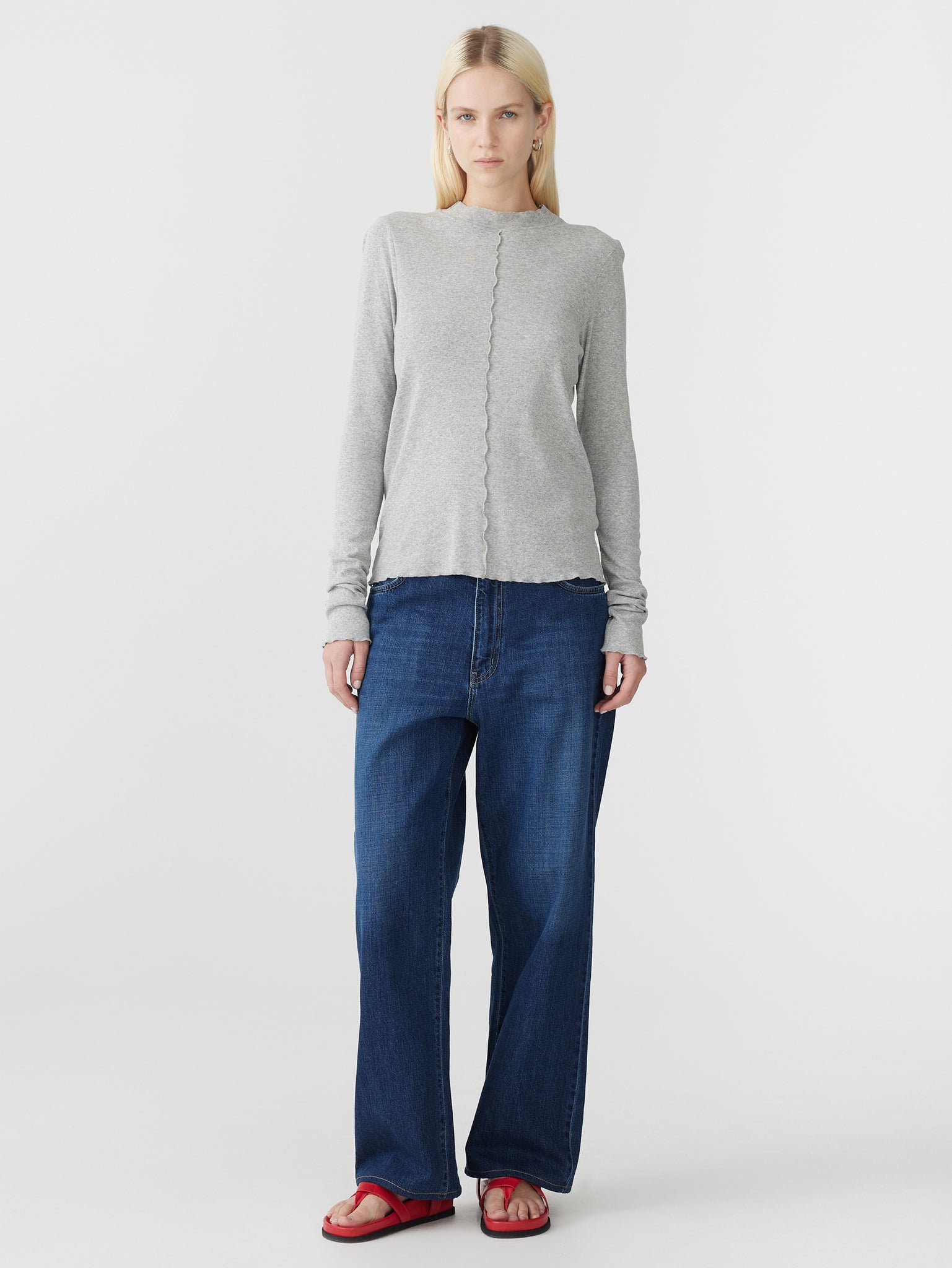 slim rib crew neck l/s t.shirt