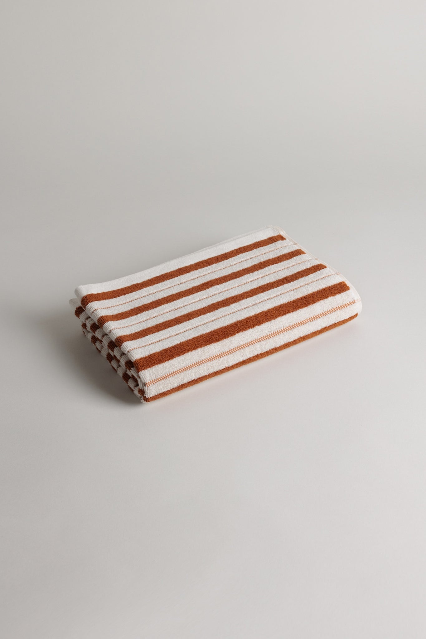 Franklin Bath Towel in Fuyu & Chalk