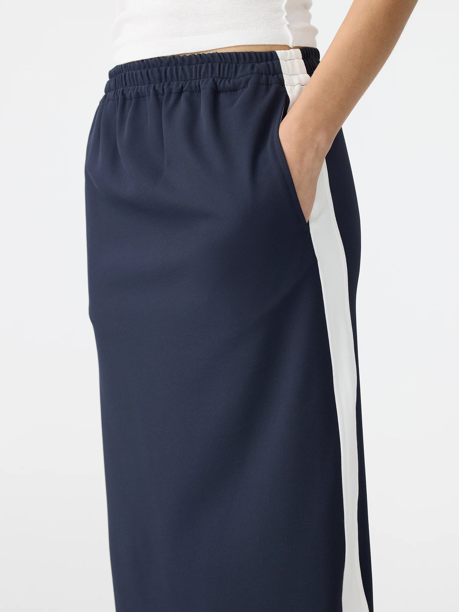 stretch twill pull on skirt