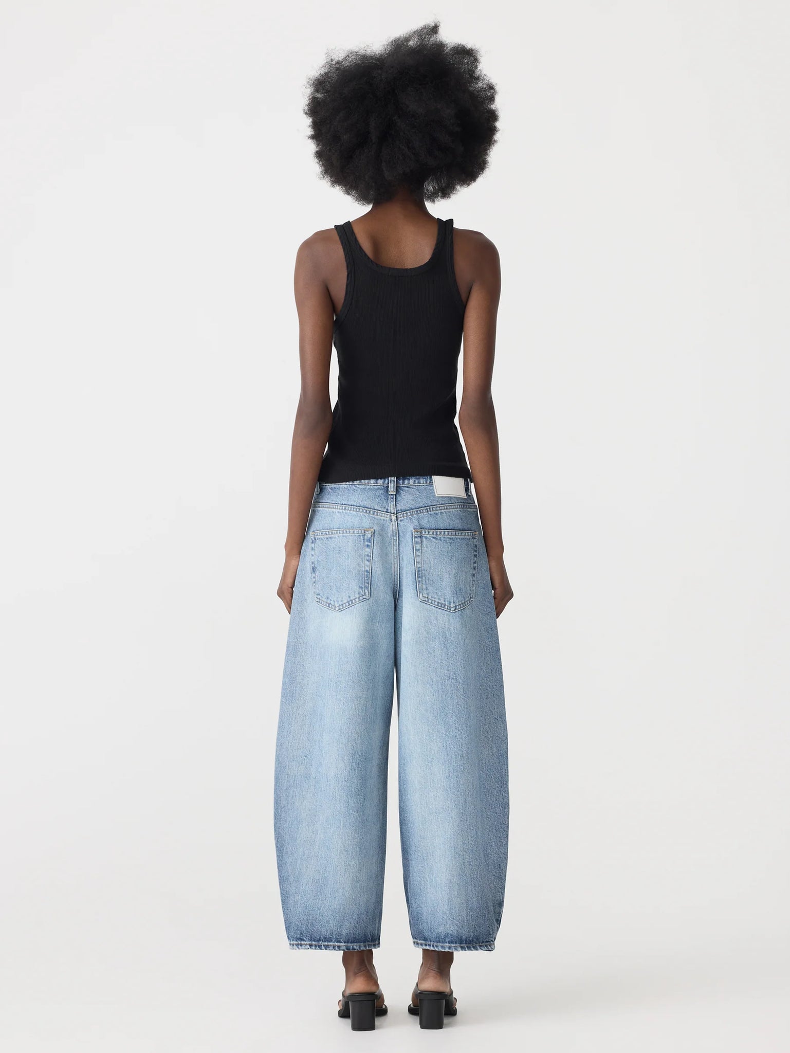barrel leg jean