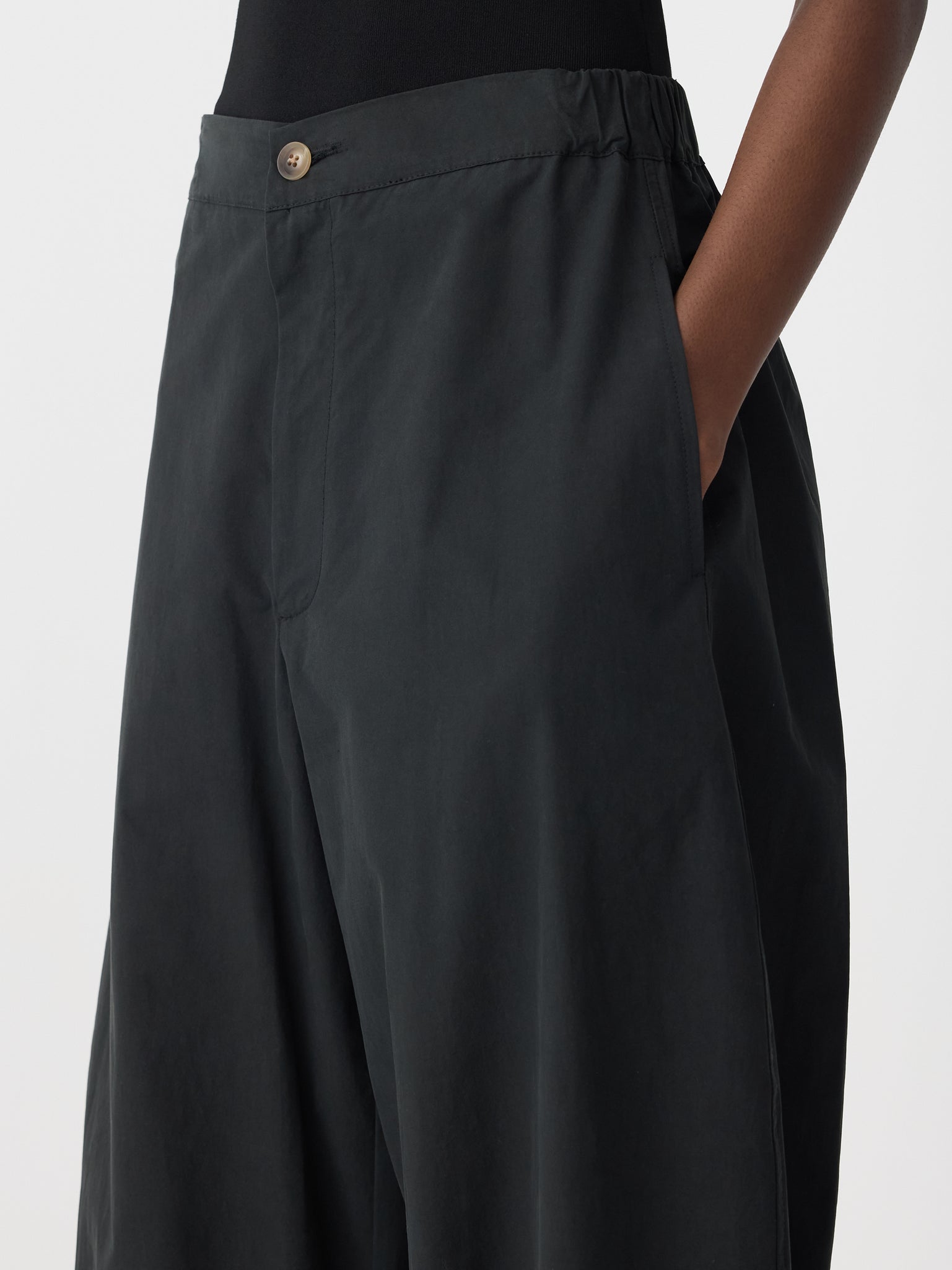 crushed cotton darted hem pant