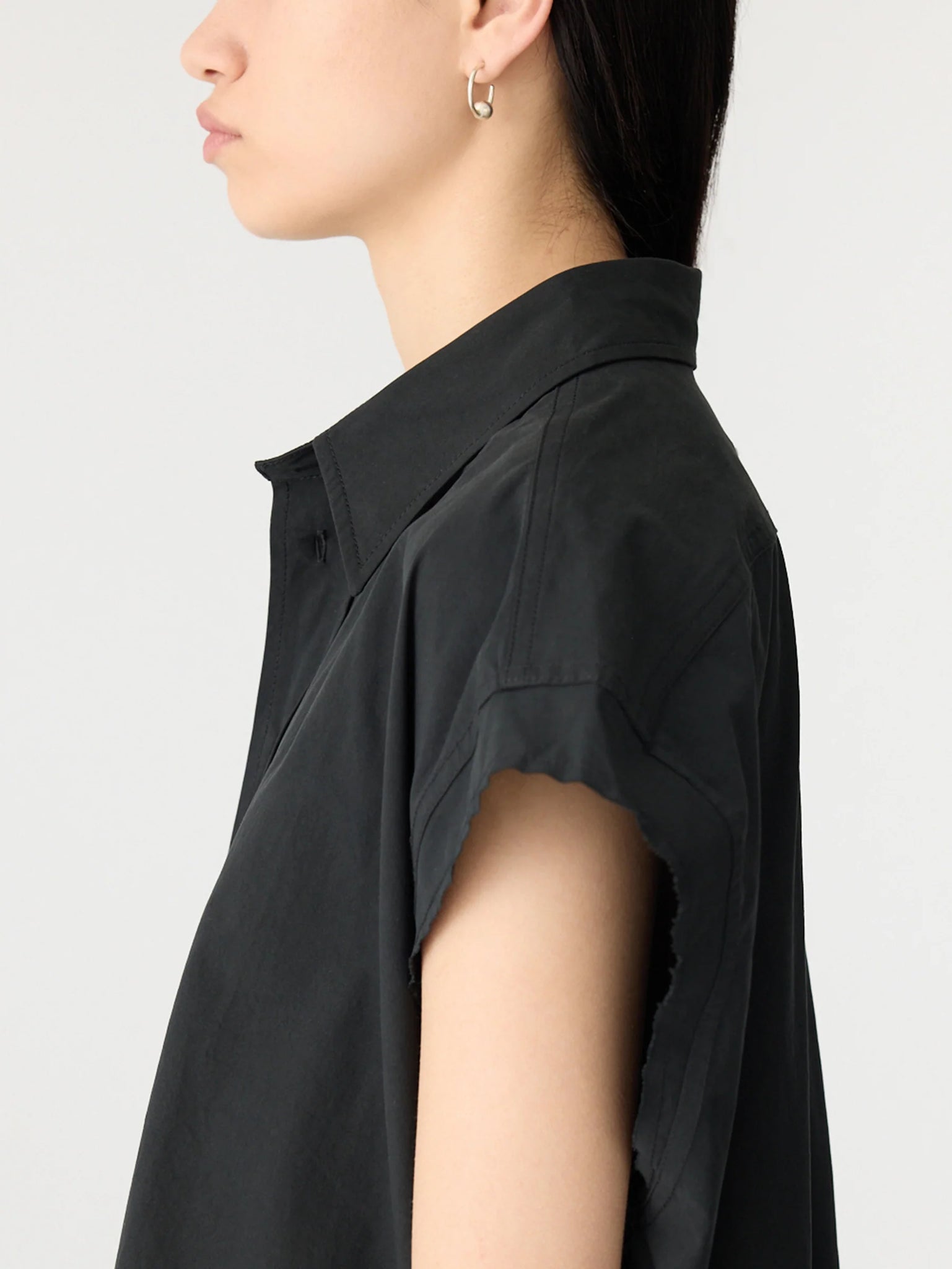 crushed cotton scoop hem shirt