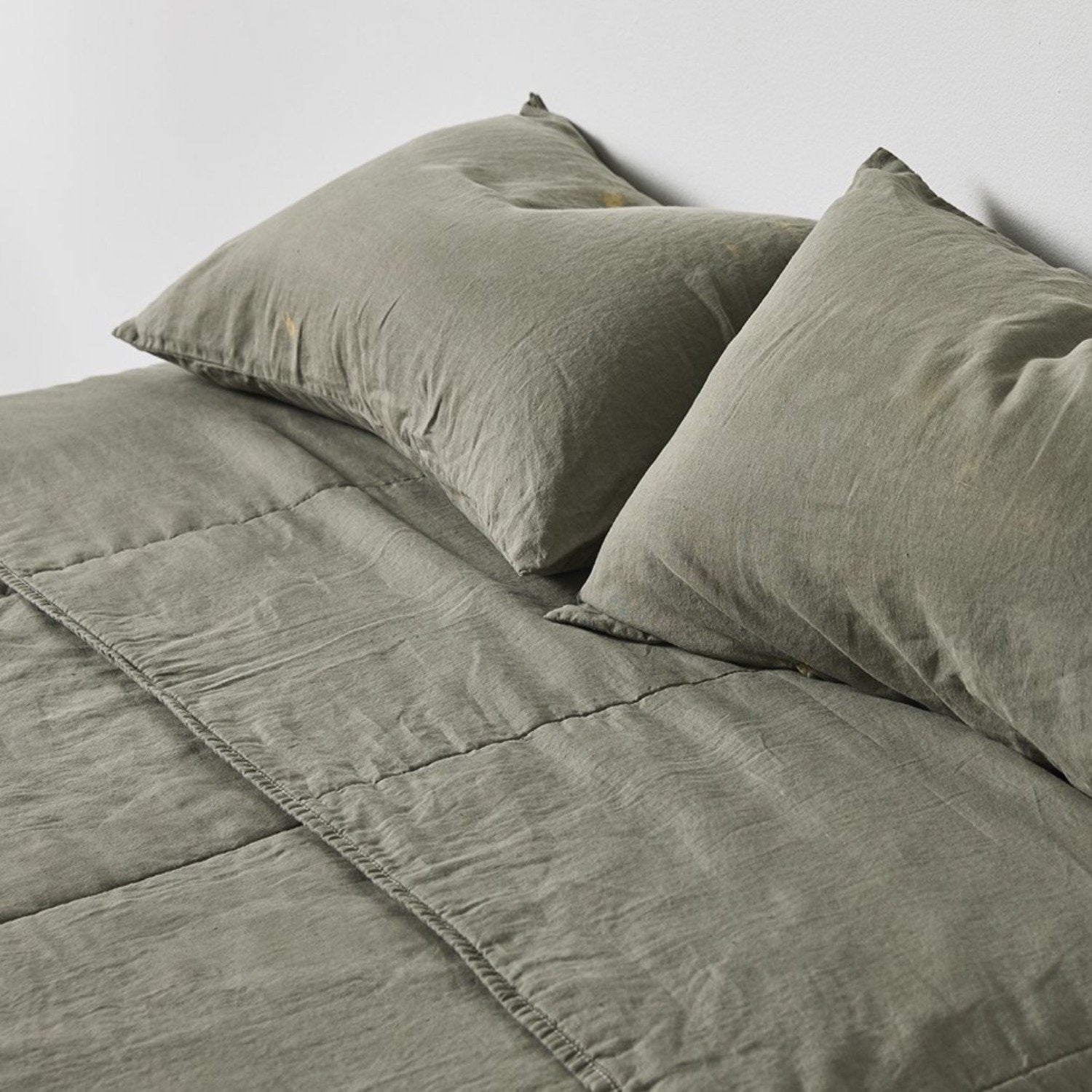 100% Linen Quilted Bedcover