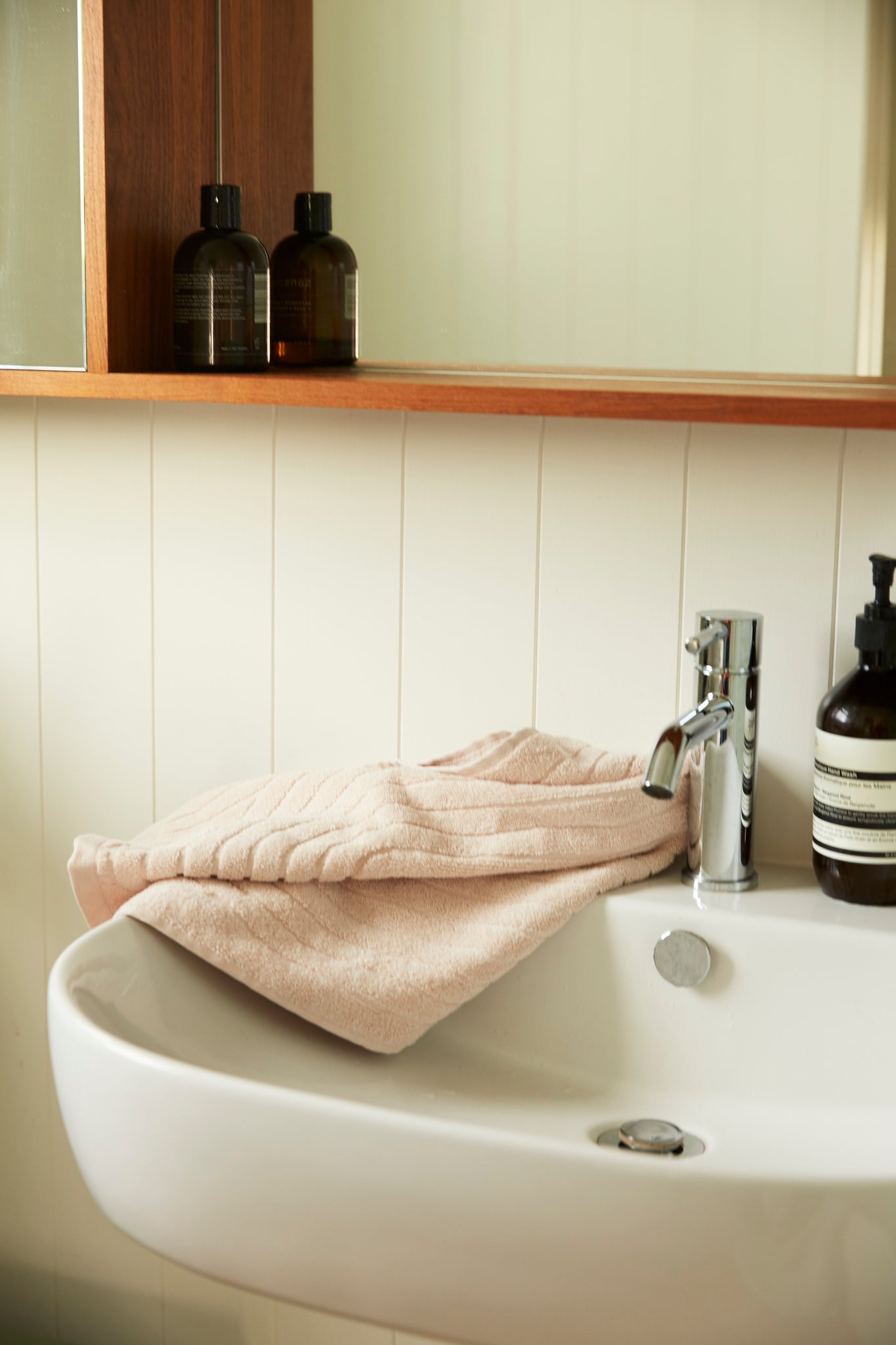 Clovelly Hand Towel in Clay